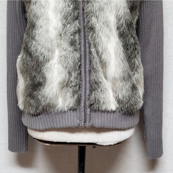 Victoria Harbour Vintage 1990s Faux Fur Ribbed Knit Mock Neck Sweater Jacket - Picture 8 of 14